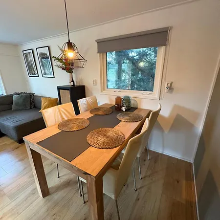 Dağ evi Heerlijk Midden In De Putten